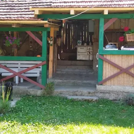 Stari Dud Beserovina 度假居 巴伊纳巴什塔