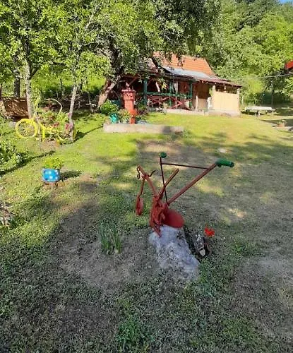 Stari Dud Beserovina Tatil Evi