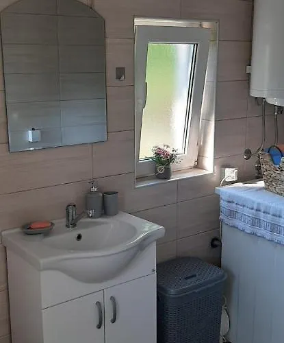 Stari Dud Beserovina *